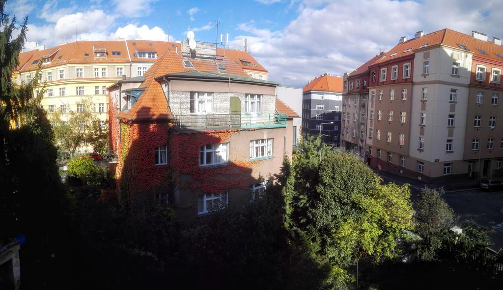 Jezerka Apartments Прага Экстерьер фото