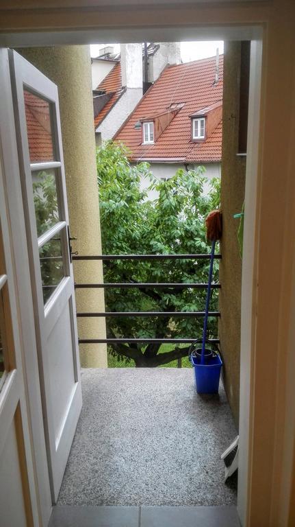 Jezerka Apartments Прага Экстерьер фото