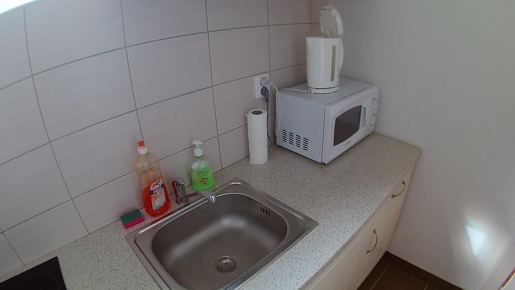 Jezerka Apartments Прага Экстерьер фото